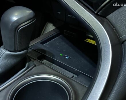 Серый Тойота Камри, объемом двигателя 2.5 л и пробегом 27 тыс. км за 27490 $, фото 27 на Automoto.ua