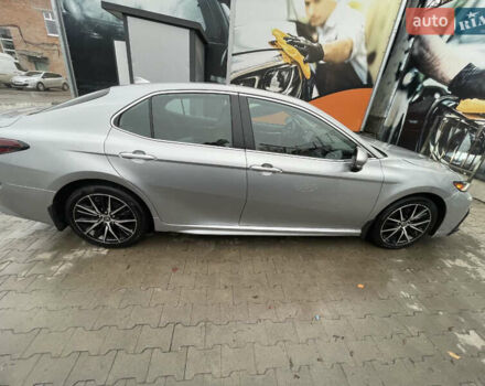 Серый Тойота Камри, объемом двигателя 2.49 л и пробегом 56 тыс. км за 27000 $, фото 2 на Automoto.ua