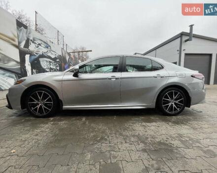 Серый Тойота Камри, объемом двигателя 2.49 л и пробегом 56 тыс. км за 27000 $, фото 1 на Automoto.ua