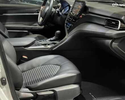 Серый Тойота Камри, объемом двигателя 2.5 л и пробегом 27 тыс. км за 27490 $, фото 24 на Automoto.ua