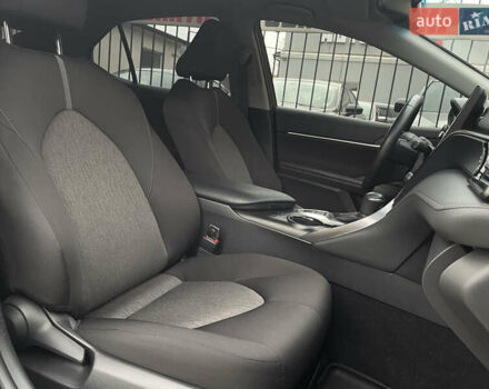 Серый Тойота Камри, объемом двигателя 2.5 л и пробегом 35 тыс. км за 31500 $, фото 10 на Automoto.ua