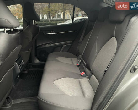 Серый Тойота Камри, объемом двигателя 2.5 л и пробегом 35 тыс. км за 31500 $, фото 12 на Automoto.ua