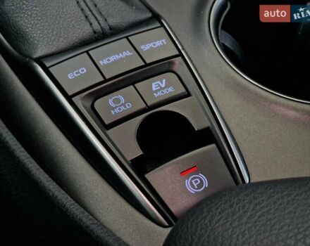 Сірий Тойота Камрі, об'ємом двигуна 2.49 л та пробігом 31 тис. км за 31990 $, фото 60 на Automoto.ua