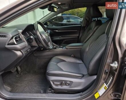 Сірий Тойота Камрі, об'ємом двигуна 2.49 л та пробігом 31 тис. км за 31990 $, фото 42 на Automoto.ua