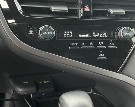 Серый Тойота Камри, объемом двигателя 2.5 л и пробегом 35 тыс. км за 31500 $, фото 20 на Automoto.ua