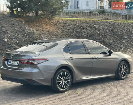 Серый Тойота Камри, объемом двигателя 2.49 л и пробегом 18 тыс. км за 30800 $, фото 3 на Automoto.ua