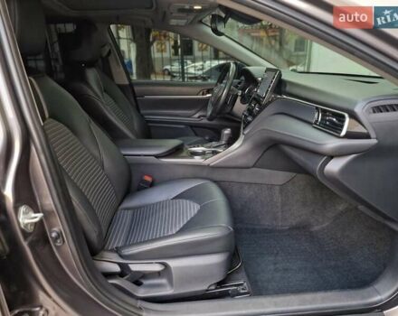 Сірий Тойота Камрі, об'ємом двигуна 2.49 л та пробігом 31 тис. км за 31990 $, фото 48 на Automoto.ua