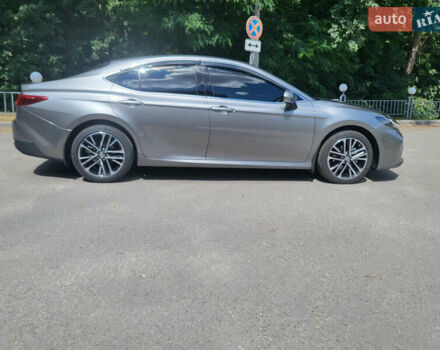 Сірий Тойота Камрі, об'ємом двигуна 2.49 л та пробігом 4 тис. км за 50999 $, фото 48 на Automoto.ua