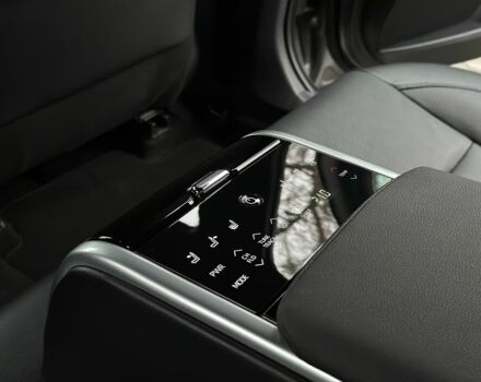 Сірий Тойота Камрі, об'ємом двигуна 2.5 л та пробігом 36 тис. км за 48999 $, фото 16 на Automoto.ua