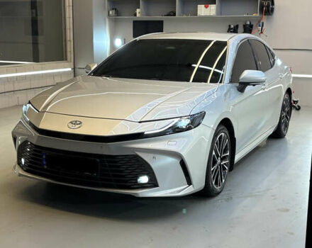 Серый Тойота Камри, объемом двигателя 2.49 л и пробегом 15 тыс. км за 50000 $, фото 12 на Automoto.ua