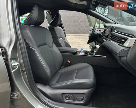 Серый Тойота Камри, объемом двигателя 2.49 л и пробегом 36 тыс. км за 48999 $, фото 32 на Automoto.ua