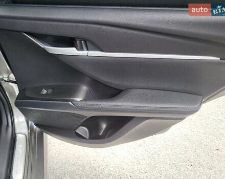 Сірий Тойота Камрі, об'ємом двигуна 2.49 л та пробігом 4 тис. км за 50999 $, фото 46 на Automoto.ua