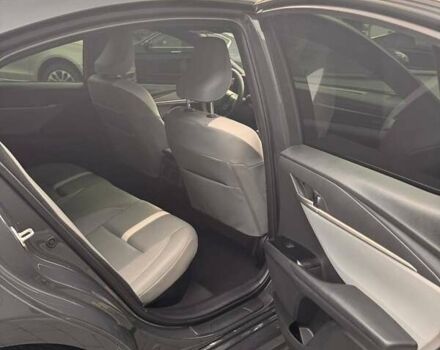 Серый Тойота Камри, объемом двигателя 2.49 л и пробегом 105 тыс. км за 35000 $, фото 13 на Automoto.ua