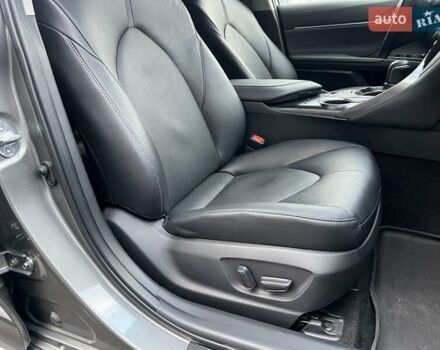 Сірий Тойота Камрі, об'ємом двигуна 2.49 л та пробігом 57 тис. км за 32466 $, фото 26 на Automoto.ua