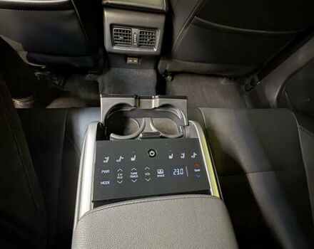 Серый Тойота Камри, объемом двигателя 2.49 л и пробегом 15 тыс. км за 50000 $, фото 3 на Automoto.ua