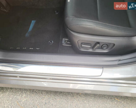 Сірий Тойота Камрі, об'ємом двигуна 2.49 л та пробігом 4 тис. км за 50999 $, фото 5 на Automoto.ua