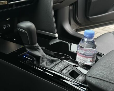 Сірий Тойота Камрі, об'ємом двигуна 2.5 л та пробігом 36 тис. км за 48999 $, фото 15 на Automoto.ua