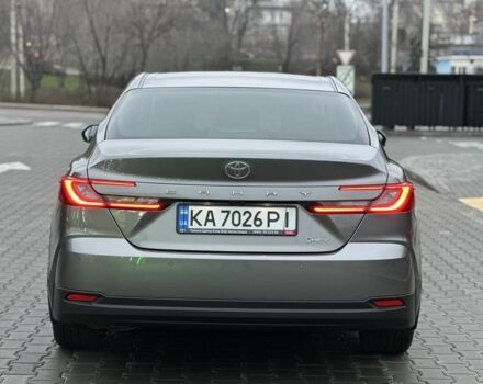 Сірий Тойота Камрі, об'ємом двигуна 2.5 л та пробігом 36 тис. км за 48999 $, фото 2 на Automoto.ua