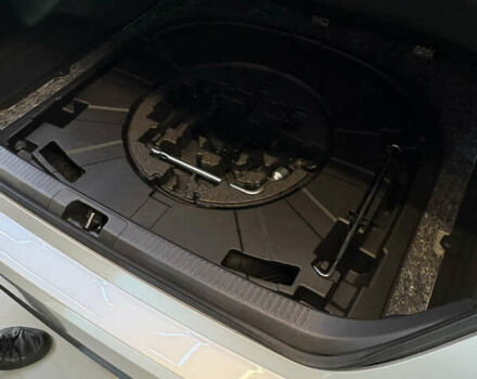 Серый Тойота Камри, объемом двигателя 2.49 л и пробегом 15 тыс. км за 50000 $, фото 10 на Automoto.ua