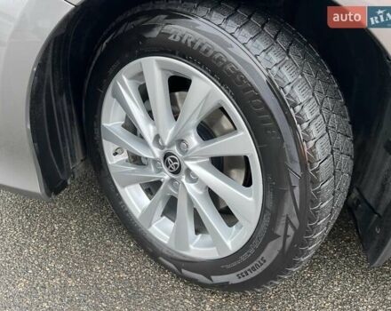 Сірий Тойота Камрі, об'ємом двигуна 2.49 л та пробігом 57 тис. км за 32466 $, фото 9 на Automoto.ua