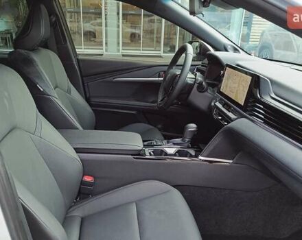 Сірий Тойота Камрі, об'ємом двигуна 2.49 л та пробігом 3 тис. км за 52446 $, фото 5 на Automoto.ua