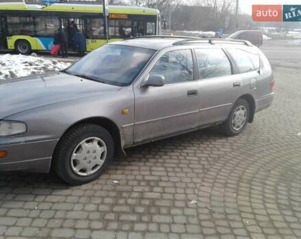 Серый Тойота Камри, объемом двигателя 2.2 л и пробегом 550 тыс. км за 1700 $, фото 1 на Automoto.ua