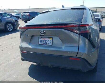 Серый Тойота Камри, объемом двигателя 0 л и пробегом 26 тыс. км за 13500 $, фото 6 на Automoto.ua