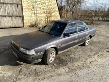 Тойота Камрі 1989 у Фастове на Automoto.ua Сірий Тойота Камрі, об'ємом двигуна 2 л та пробігом 400 тис. км за 1400 $, фото 1 на Automoto.ua