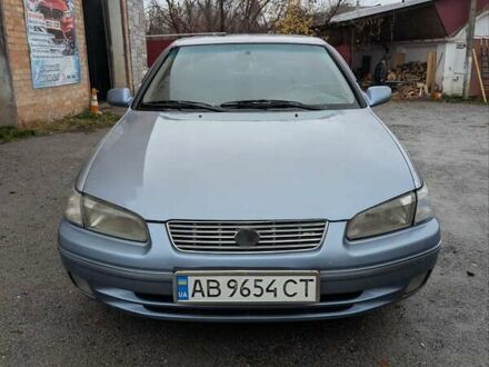 Сірий Тойота Камрі, об'ємом двигуна 3 л та пробігом 500 тис. км за 2800 $, фото 1 на Automoto.ua