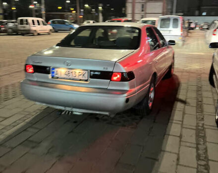 Сірий Тойота Камрі, об'ємом двигуна 2.16 л та пробігом 300 тис. км за 2000 $, фото 1 на Automoto.ua