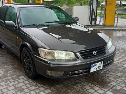 Серый Тойота Камри, объемом двигателя 3 л и пробегом 300 тыс. км за 2777 $, фото 1 на Automoto.ua