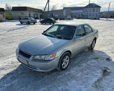 Сірий Тойота Камрі, об'ємом двигуна 2.2 л та пробігом 340 тис. км за 2300 $, фото 1 на Automoto.ua