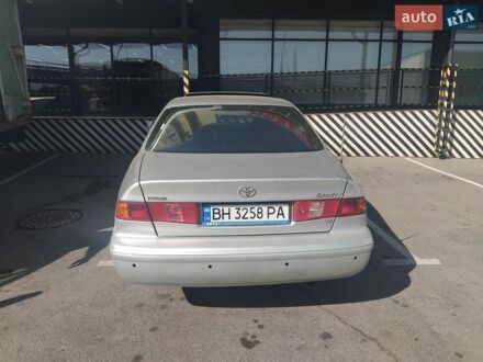 Сірий Тойота Камрі, об'ємом двигуна 3 л та пробігом 625 тис. км за 2200 $, фото 1 на Automoto.ua