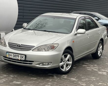 Сірий Тойота Камрі, об'ємом двигуна 2.4 л та пробігом 216 тис. км за 5999 $, фото 1 на Automoto.ua