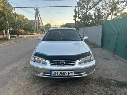 Серый Тойота Камри, объемом двигателя 2.2 л и пробегом 435 тыс. км за 4300 $, фото 1 на Automoto.ua