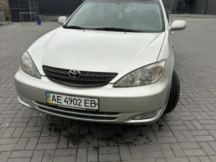 Сірий Тойота Камрі, об'ємом двигуна 3 л та пробігом 205 тис. км за 4500 $, фото 1 на Automoto.ua