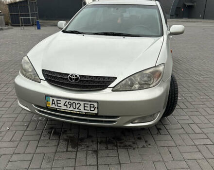 Серый Тойота Камри, объемом двигателя 3 л и пробегом 205 тыс. км за 4500 $, фото 1 на Automoto.ua