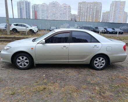 Серый Тойота Камри, объемом двигателя 2.4 л и пробегом 390 тыс. км за 5000 $, фото 1 на Automoto.ua