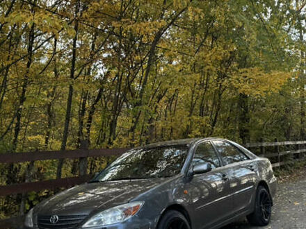 Серый Тойота Камри, объемом двигателя 3 л и пробегом 417 тыс. км за 8000 $, фото 1 на Automoto.ua