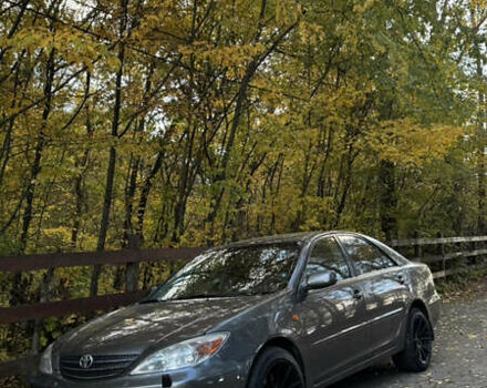 Серый Тойота Камри, объемом двигателя 3 л и пробегом 417 тыс. км за 8000 $, фото 1 на Automoto.ua