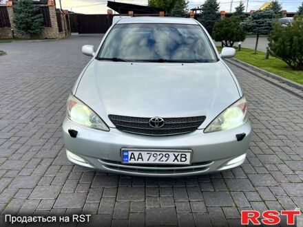 Тойота Камрі 2003 у Рівному на Automoto.ua Сірий Тойота Камрі, об'ємом двигуна 3 л та пробігом 221 тис. км за 6500 $, фото 1 на Automoto.ua