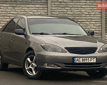 Серый Тойота Камри, объемом двигателя 2.4 л и пробегом 270 тыс. км за 5600 $, фото 1 на Automoto.ua