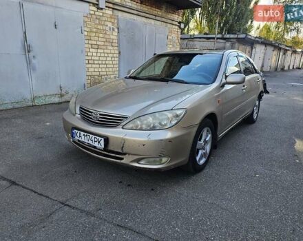 Серый Тойота Камри, объемом двигателя 3 л и пробегом 330 тыс. км за 3100 $, фото 1 на Automoto.ua