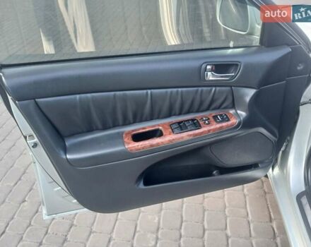 Серый Тойота Камри, объемом двигателя 3 л и пробегом 300 тыс. км за 5600 $, фото 1 на Automoto.ua