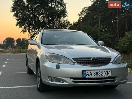 Сірий Тойота Камрі, об'ємом двигуна 2.4 л та пробігом 343 тис. км за 5500 $, фото 1 на Automoto.ua