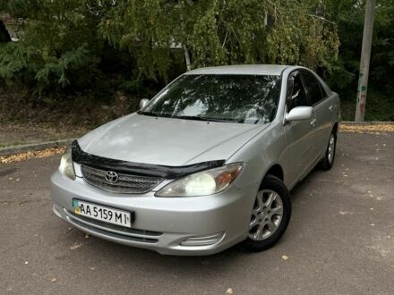 Сірий Тойота Камрі, об'ємом двигуна 2.4 л та пробігом 450 тис. км за 3750 $, фото 1 на Automoto.ua