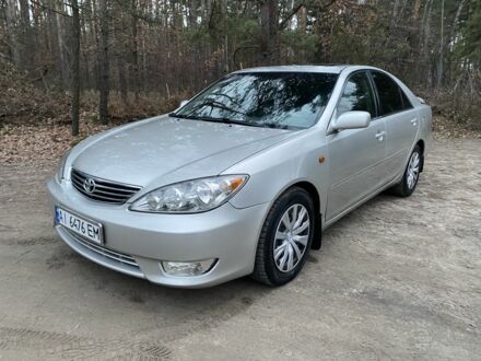 Серый Тойота Камри, объемом двигателя 3 л и пробегом 223 тыс. км за 4400 $, фото 1 на Automoto.ua