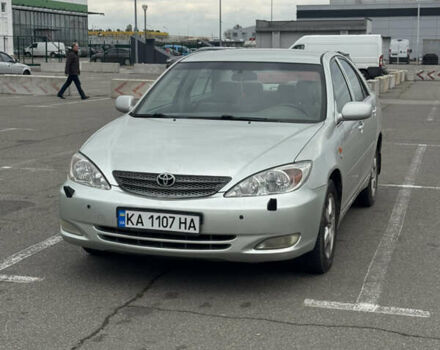 Серый Тойота Камри, объемом двигателя 2.4 л и пробегом 229 тыс. км за 3800 $, фото 1 на Automoto.ua