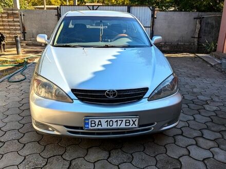 Тойота Камри 2004 в Знаменке на Automoto.ua Серый Тойота Камри, объемом двигателя 2.4 л и пробегом 350000 тыс. км за 6200 $, фото 1 на Automoto.ua