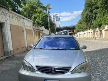 Тойота Камри 2004 в Одессе на Automoto.ua Серый Тойота Камри, объемом двигателя 3 л и пробегом 270 тыс. км за 6500 $, фото 1 на Automoto.ua